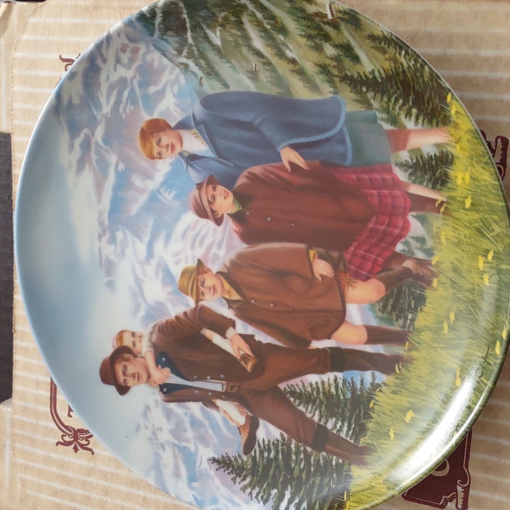 Edwin M Knowles collector's plate 1987 climb every mountain unisex